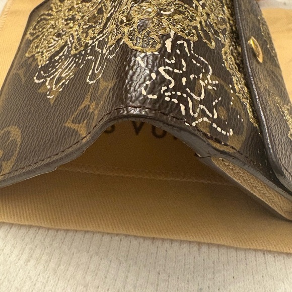 Louis Vuitton Limited Edition Gold Monogram Dentelle Ludlow Wallet - Authentic - Picture 7 of 15